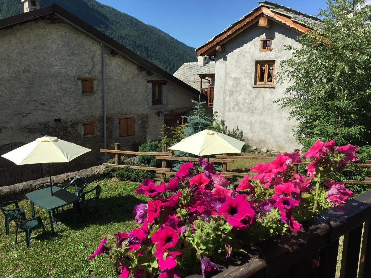 Il Nido Delle Rondini Balboutet Villa Usseaux Exterior photo